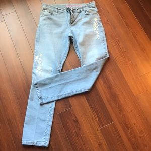 Super skinny stone washed jeans 🌸